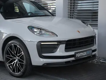 MACAN  LUFTFEDERUNG-PANO-STANDH.-BOSE-21SPYDER
