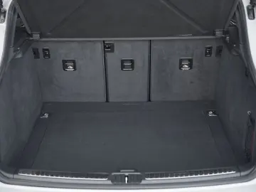 MACAN  LUFTFEDERUNG-PANO-STANDH.-BOSE-21SPYDER