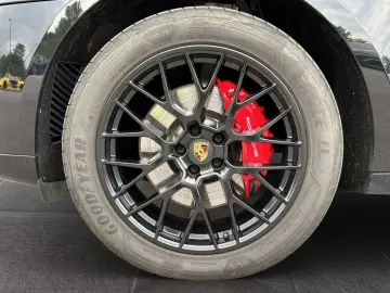 Macan GTS | Panorama Dachsystem | BOSE |