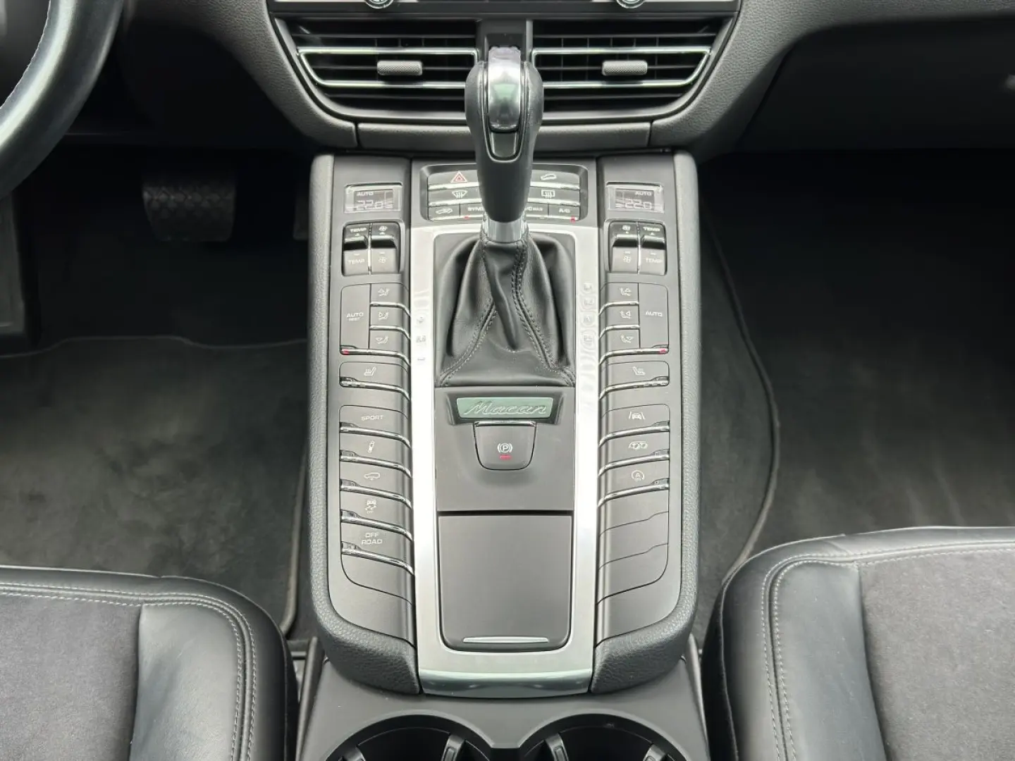 Macan GTS | Panorama Dachsystem | BOSE |
