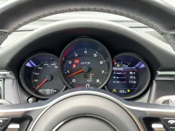 Macan GTS | Panorama Dachsystem | BOSE |