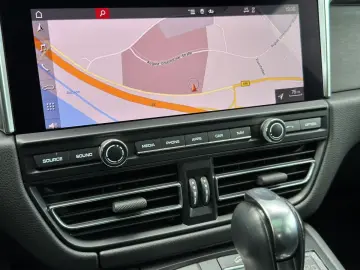 Macan GTS | Panorama Dachsystem | BOSE |