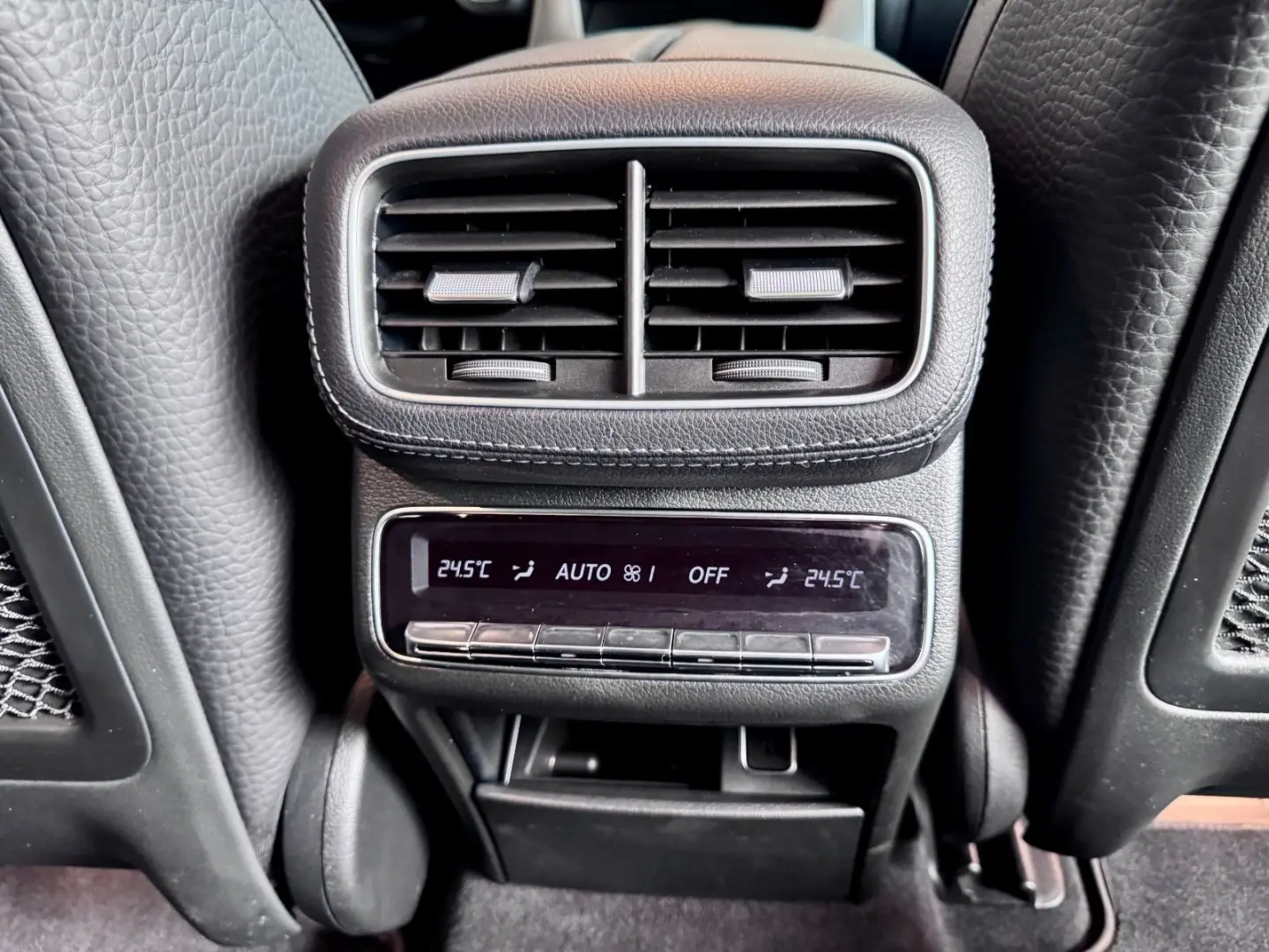 GLE 400d Coupe AMG Paket Pano Luft Burmester 21