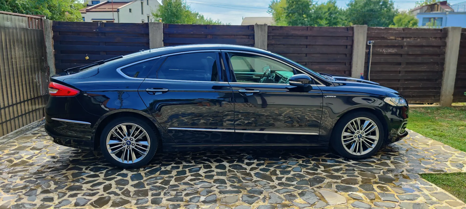 VIGNALE - 190 CP - Full Option - Panoramic