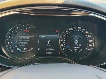 Mondeo TITANIUM -  AWD - 190 CP - Tapiserie piele