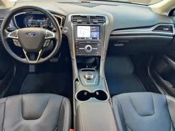Mondeo TITANIUM -  AWD - 190 CP - Tapiserie piele