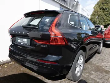 XC60 B4 Momentum Pro AWD SHZ NAVI AHK FACEL. LED