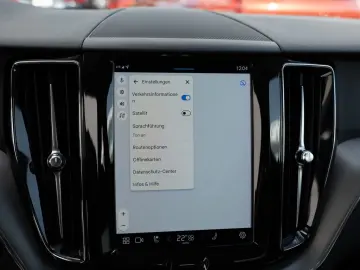 XC60 B4 Momentum Pro AWD SHZ NAVI AHK FACEL. LED