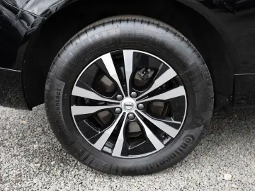 XC60 B4 D AWD Core aus 1.Hand SHZ AHK FACEL. LED