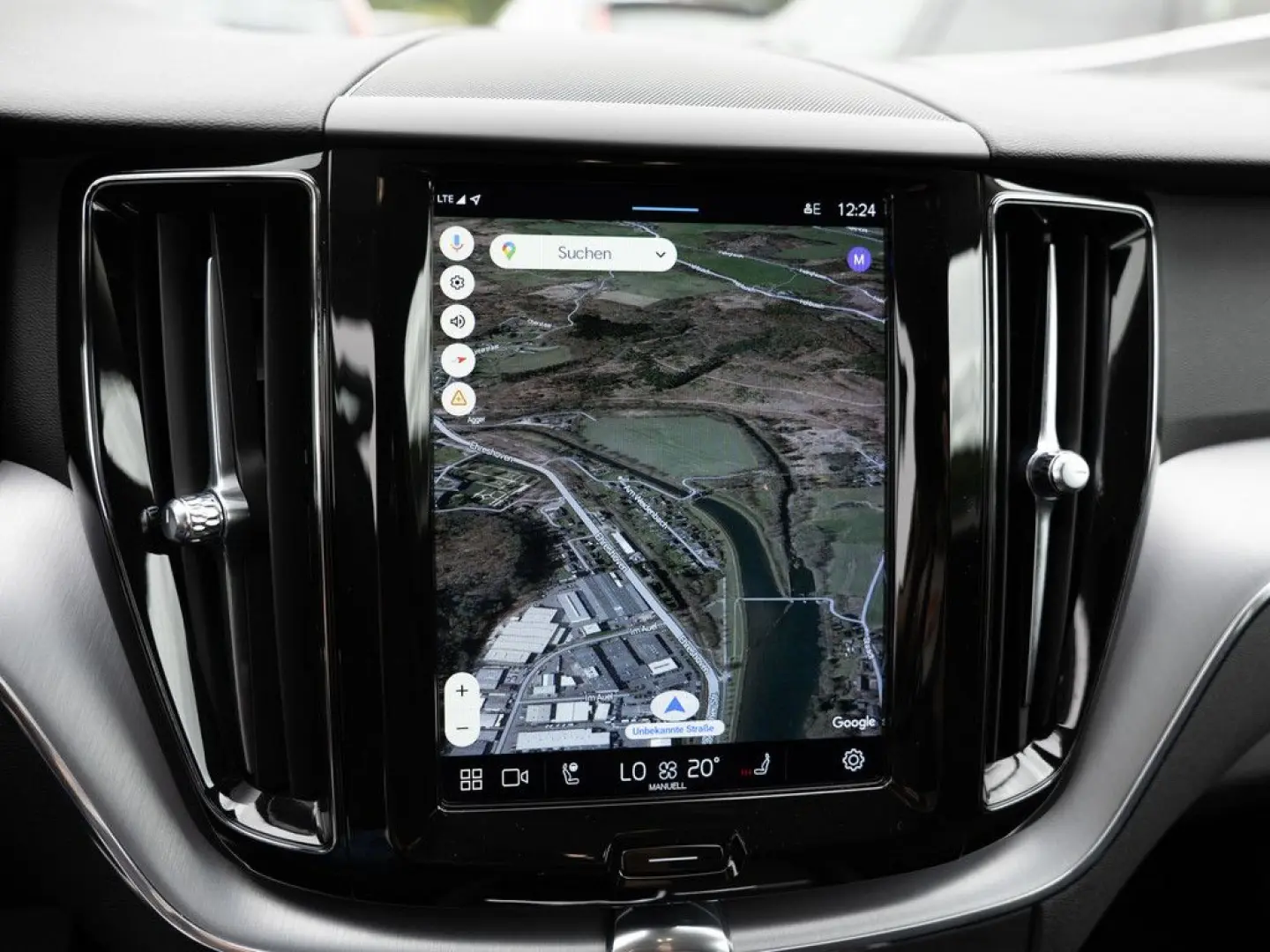 XC60 B4 D AWD Core aus 1.Hand SHZ AHK FACEL. LED