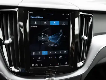 XC60 B4 D AWD Core aus 1.Hand SHZ AHK FACEL. LED
