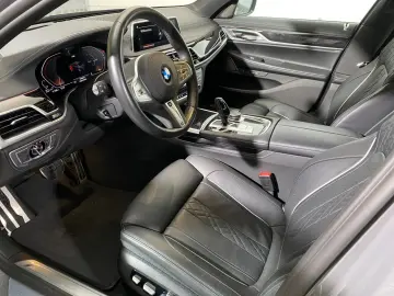 730d xDrive Limousine M Sport Standheizung AHK