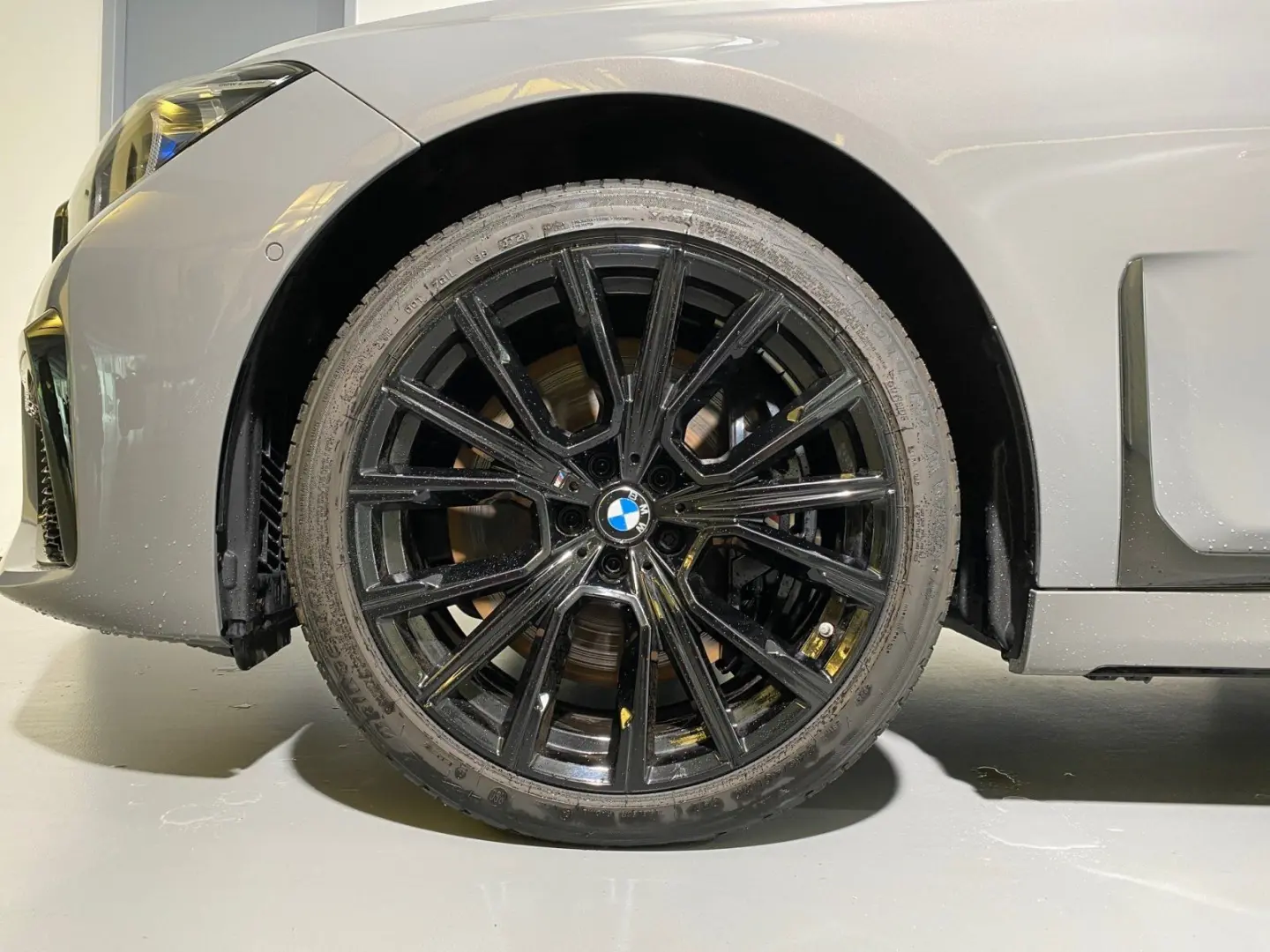 730d xDrive Limousine M Sport Standheizung AHK