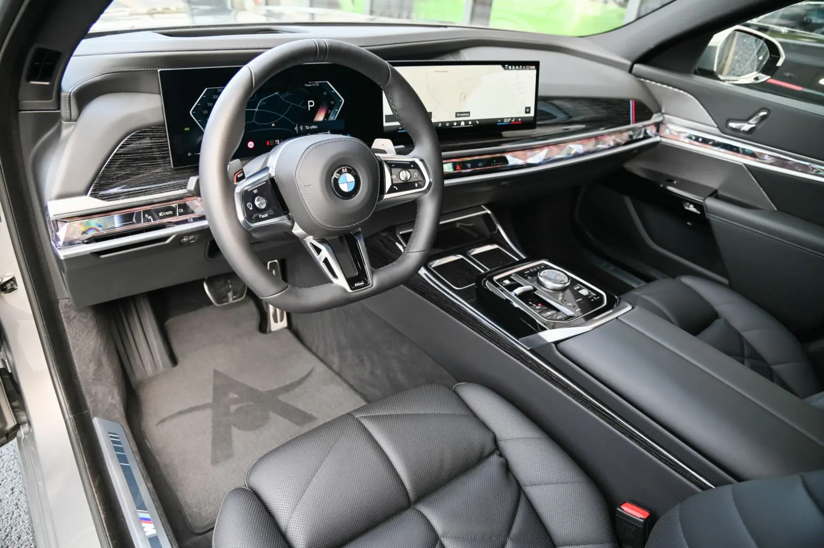 740d xDrive M Sport Pano Sky Lounge* Standheiz.*