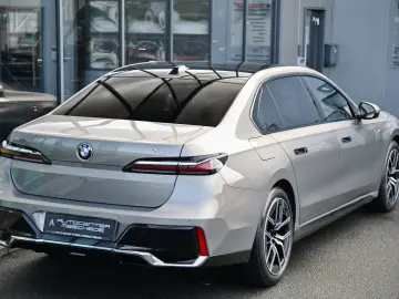 740d xDrive M Sport Pano Sky Lounge* Standheiz.*