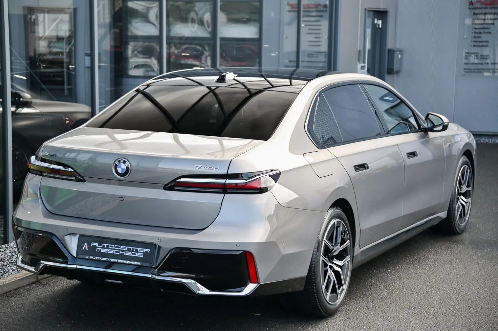 740d xDrive M Sport Pano Sky Lounge* Standheiz.*