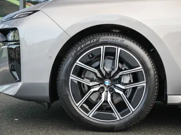 740d xDrive M Sport Pano Sky Lounge* Standheiz.*