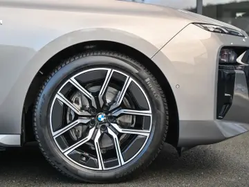 740d xDrive M Sport Pano Sky Lounge* Standheiz.*