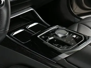 740d xDr. M Sportpaket Standh ACC HuD Autobahnas