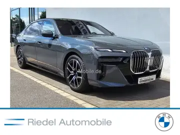 740d xDrive M Sportpaket Pano Standhzg DAPro