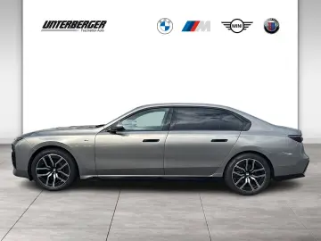 740d xDrive Limousine M Sport DA Prof. PA Prof. 