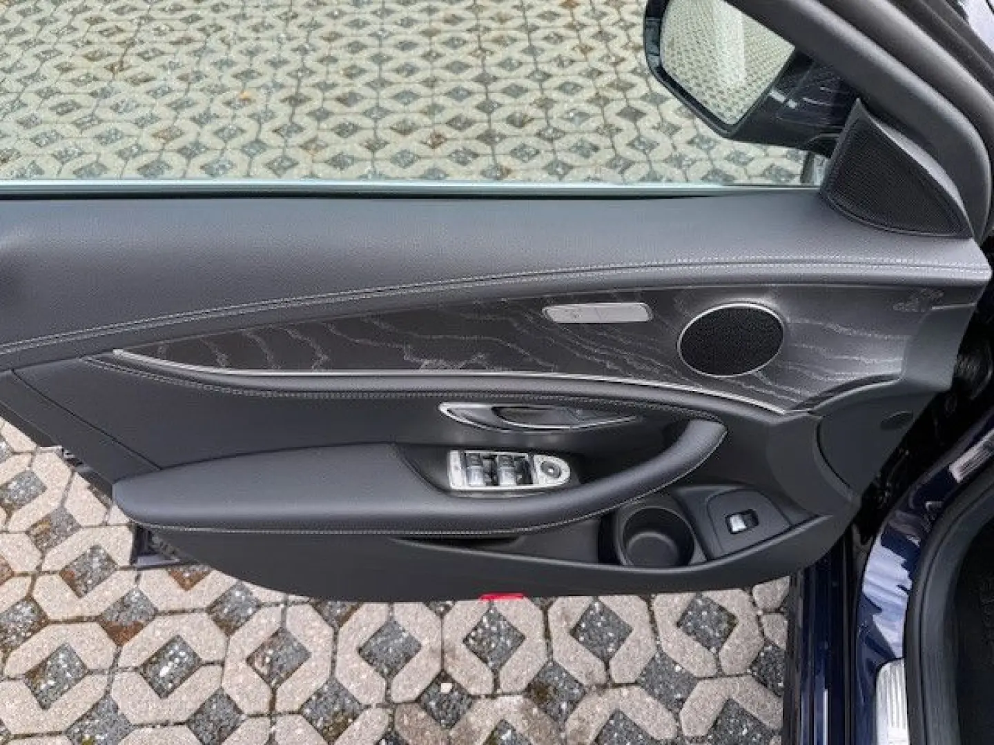 E 300 AMG+DISTRONIC+360°KAMERA+AHK+FAHRASSISTENZ