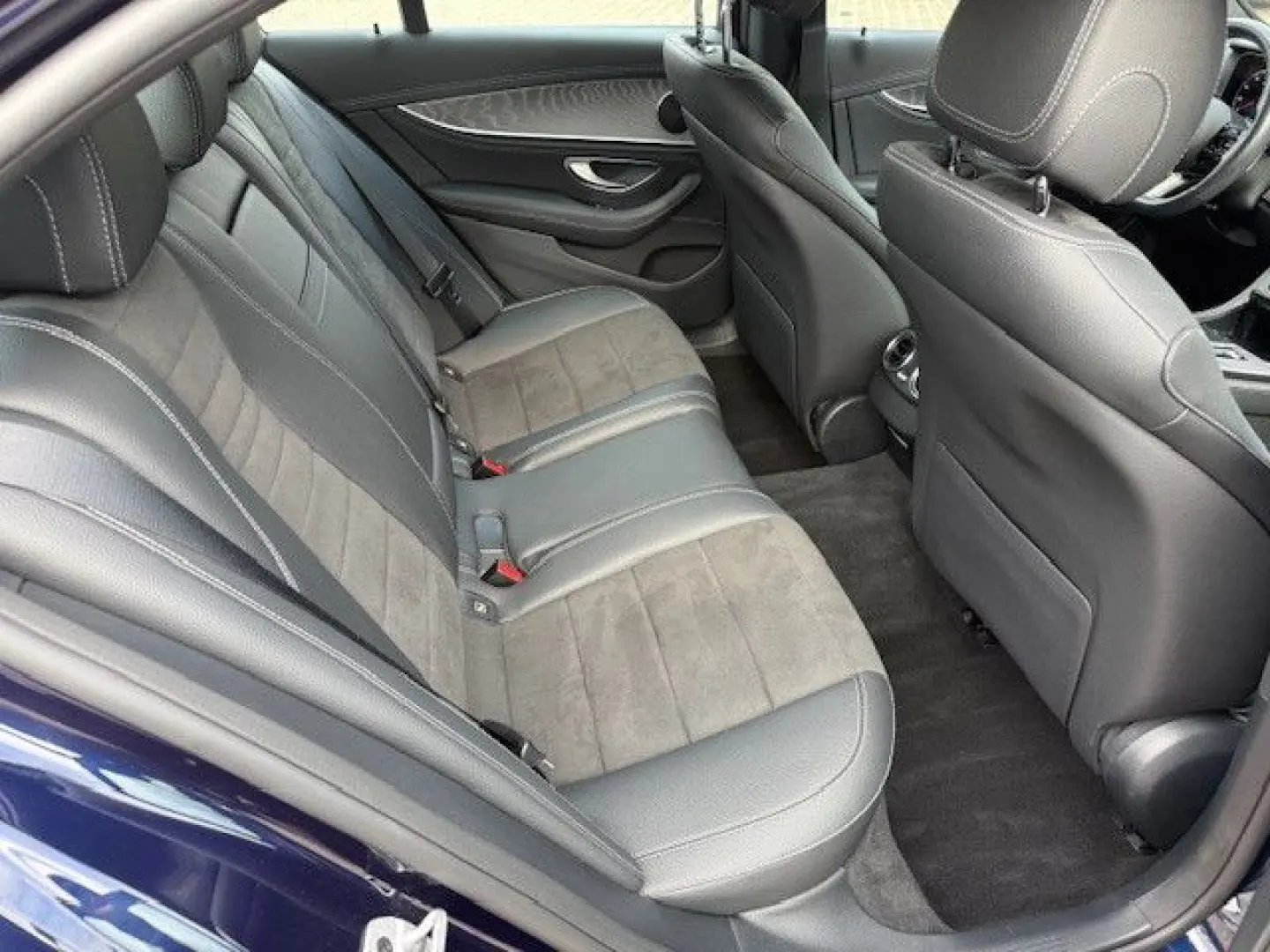 E 300 AMG+DISTRONIC+360°KAMERA+AHK+FAHRASSISTENZ