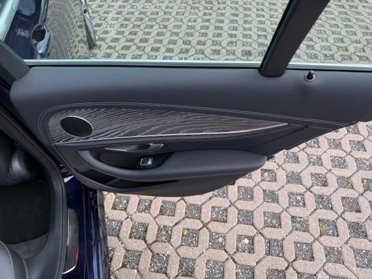 E 300 AMG+DISTRONIC+360°KAMERA+AHK+FAHRASSISTENZ