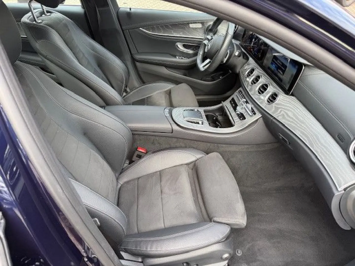 E 300 AMG+DISTRONIC+360°KAMERA+AHK+FAHRASSISTENZ