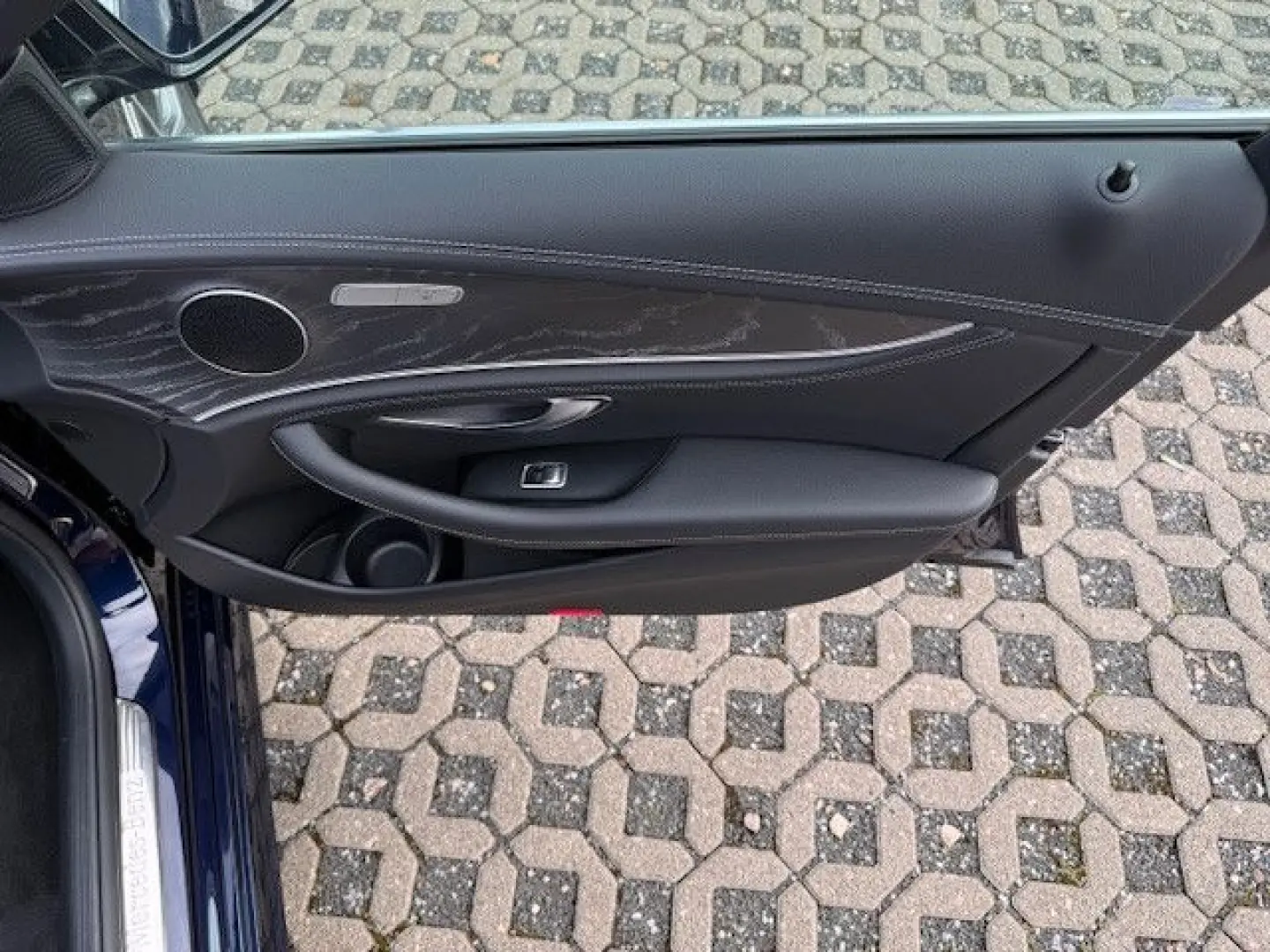 E 300 AMG+DISTRONIC+360°KAMERA+AHK+FAHRASSISTENZ