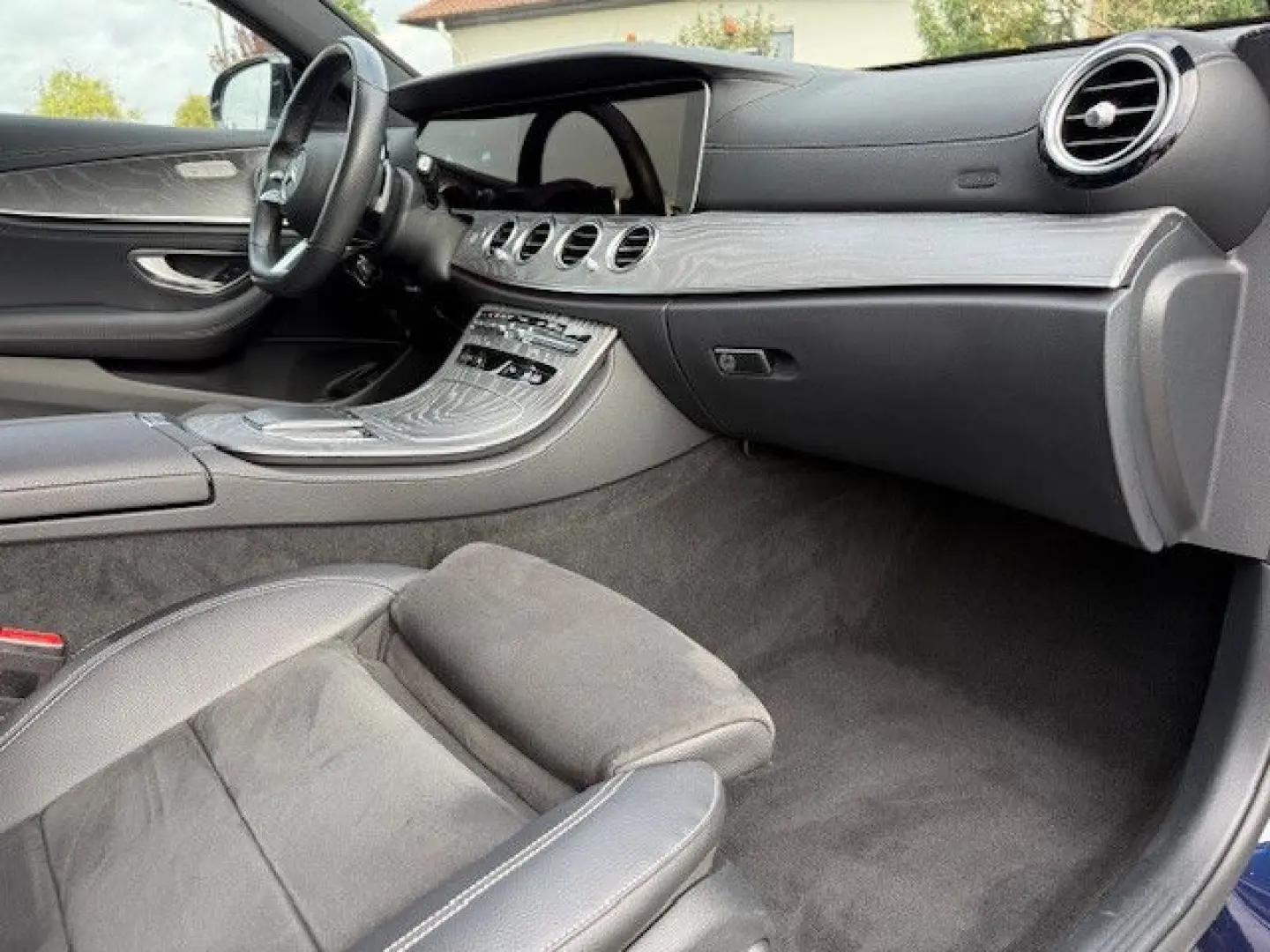 E 300 AMG+DISTRONIC+360°KAMERA+AHK+FAHRASSISTENZ