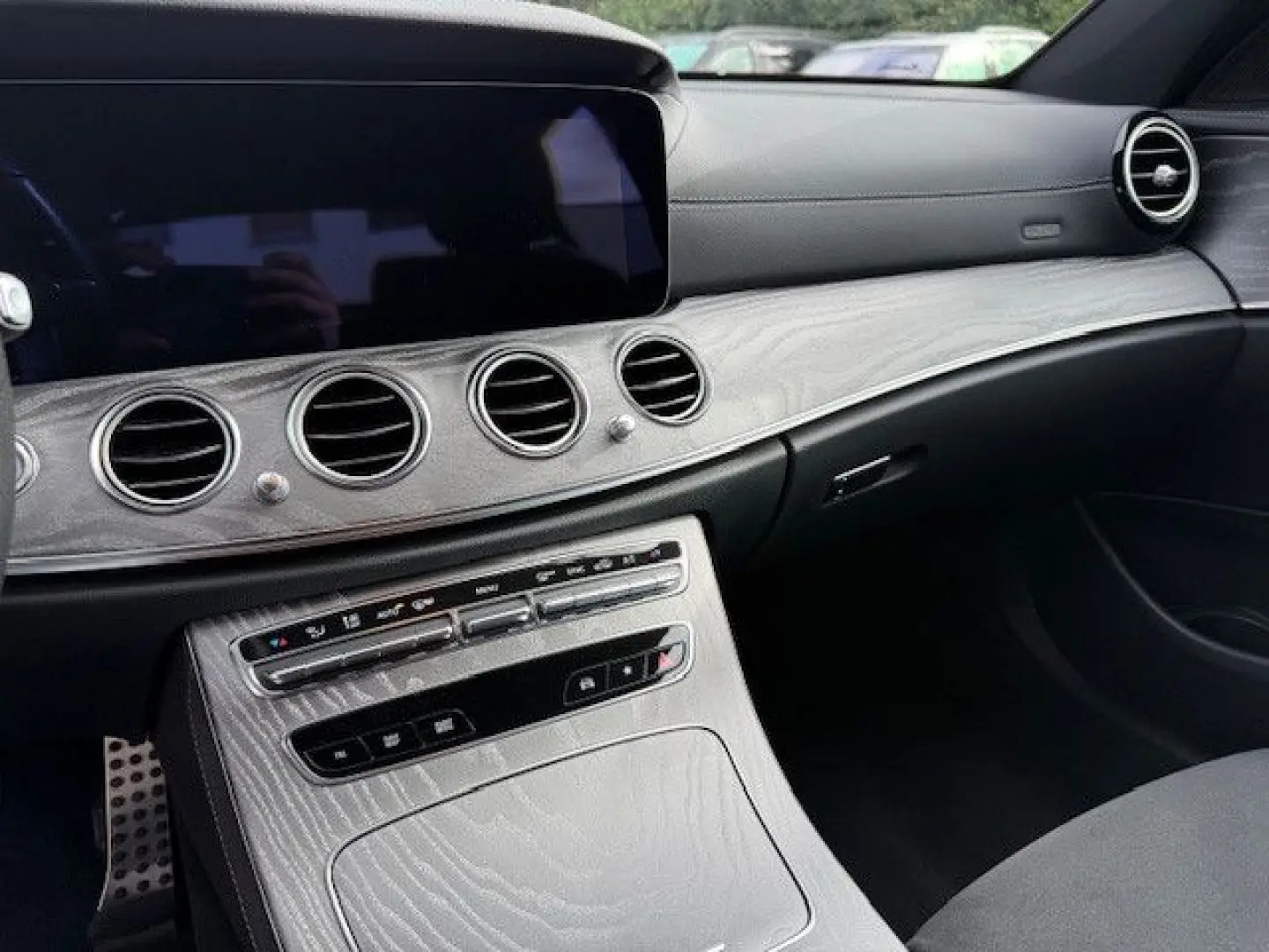 E 300 AMG+DISTRONIC+360°KAMERA+AHK+FAHRASSISTENZ