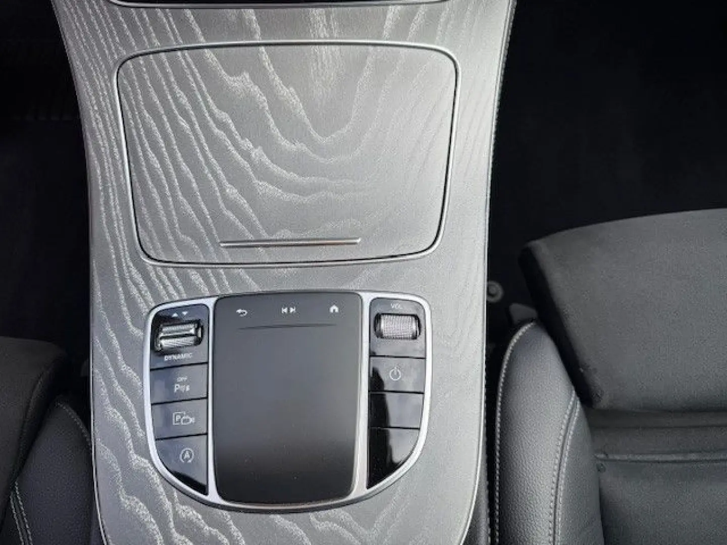E 300 AMG+DISTRONIC+360°KAMERA+AHK+FAHRASSISTENZ