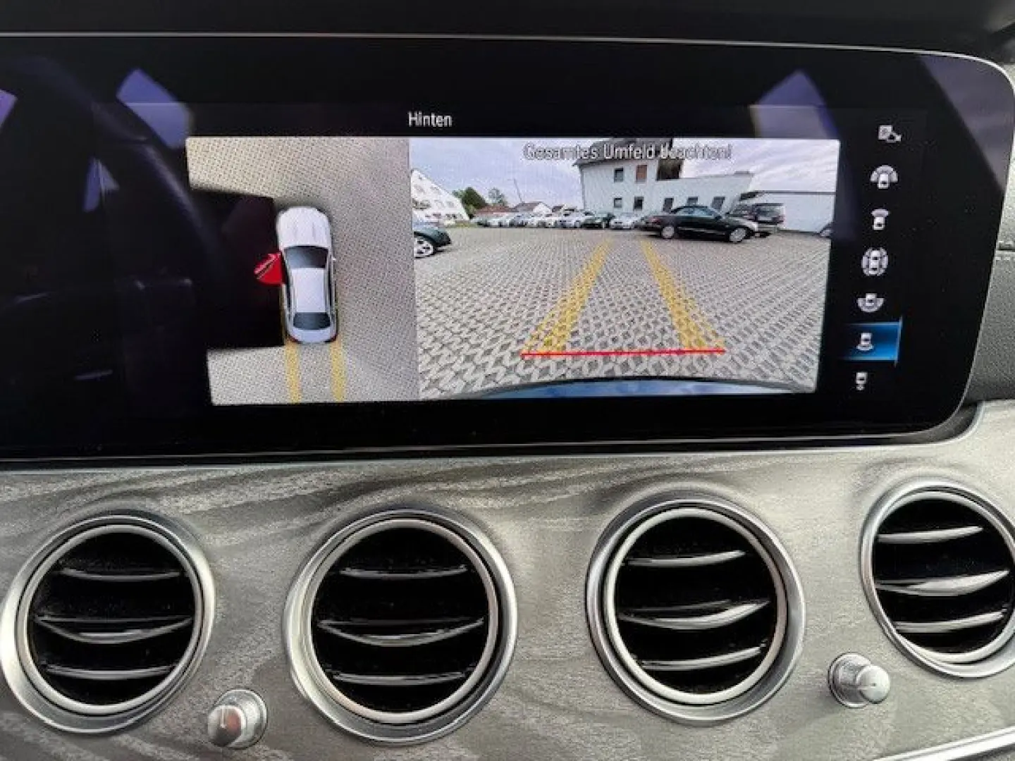 E 300 AMG+DISTRONIC+360°KAMERA+AHK+FAHRASSISTENZ