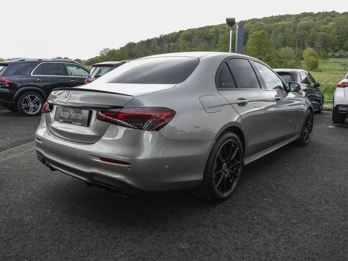E 220 d AMG Line Night Distronic Kamera LED AHK