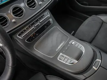 E 220 d AMG Line Night Distronic Kamera LED AHK