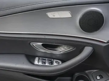 E 220 d AMG Line Night Distronic Kamera LED AHK