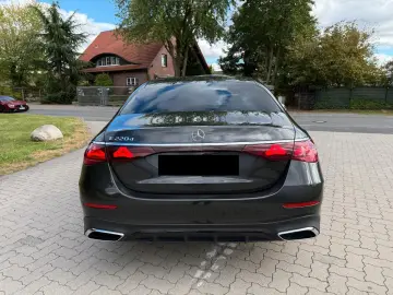 E 220d 9G-TRO*AMG*MBUX*LED*KEYLESS-GO*GARANTIE*