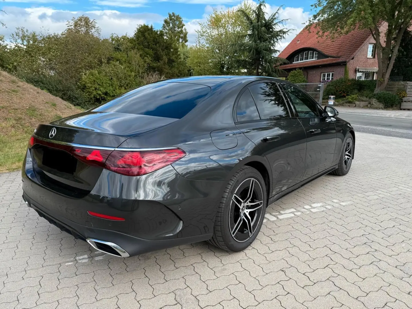 E 220d 9G-TRO*AMG*MBUX*LED*KEYLESS-GO*GARANTIE*
