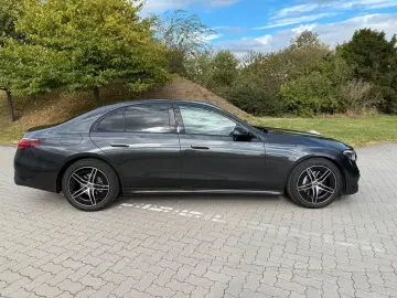 E 220d 9G-TRO*AMG*MBUX*LED*KEYLESS-GO*GARANTIE*