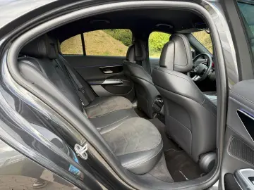 E 220d 9G-TRO*AMG*MBUX*LED*KEYLESS-GO*GARANTIE*