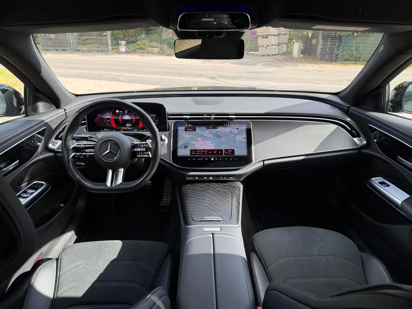 E 220d 9G-TRO*AMG*MBUX*LED*KEYLESS-GO*GARANTIE*