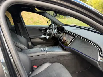 E 220d 9G-TRO*AMG*MBUX*LED*KEYLESS-GO*GARANTIE*