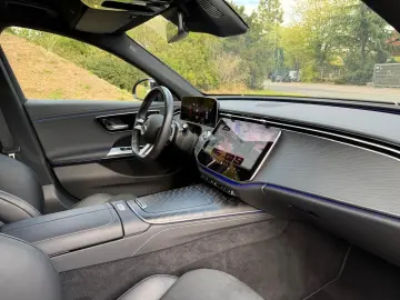 E 220d 9G-TRO*AMG*MBUX*LED*KEYLESS-GO*GARANTIE*