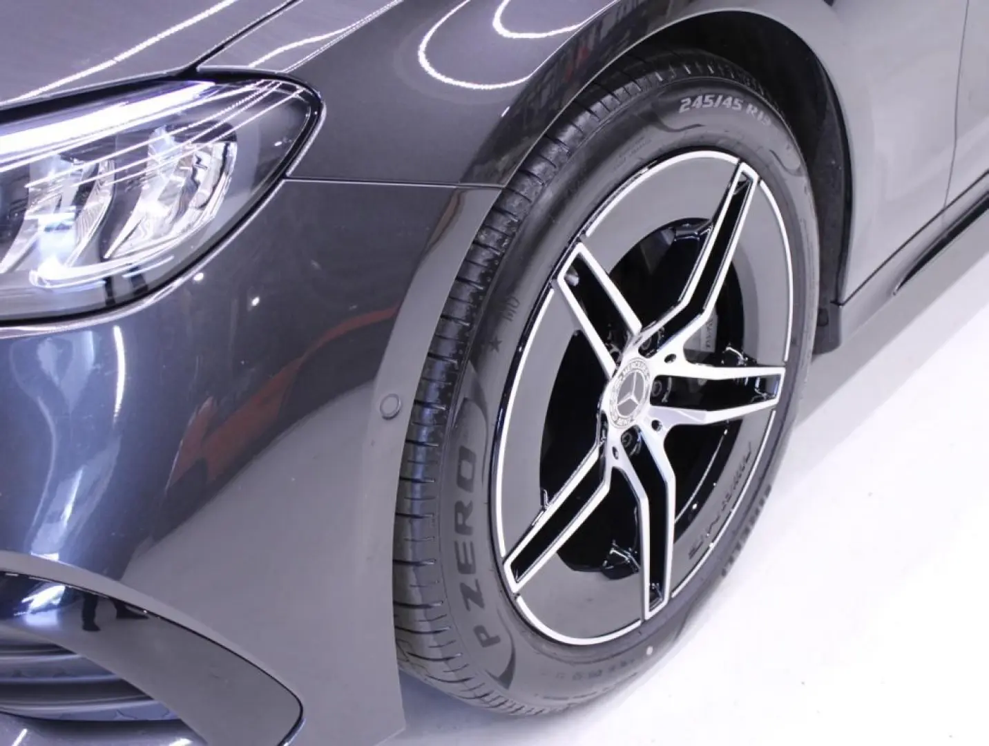 E 220 d AMG+Night+Distronic+Navi+Kamera+MBUX+SHZ