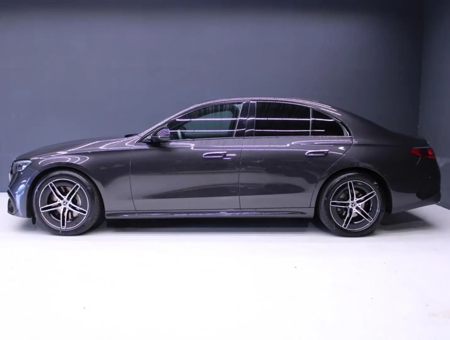 E 220 d AMG+Night+Distronic+Navi+Kamera+MBUX+SHZ