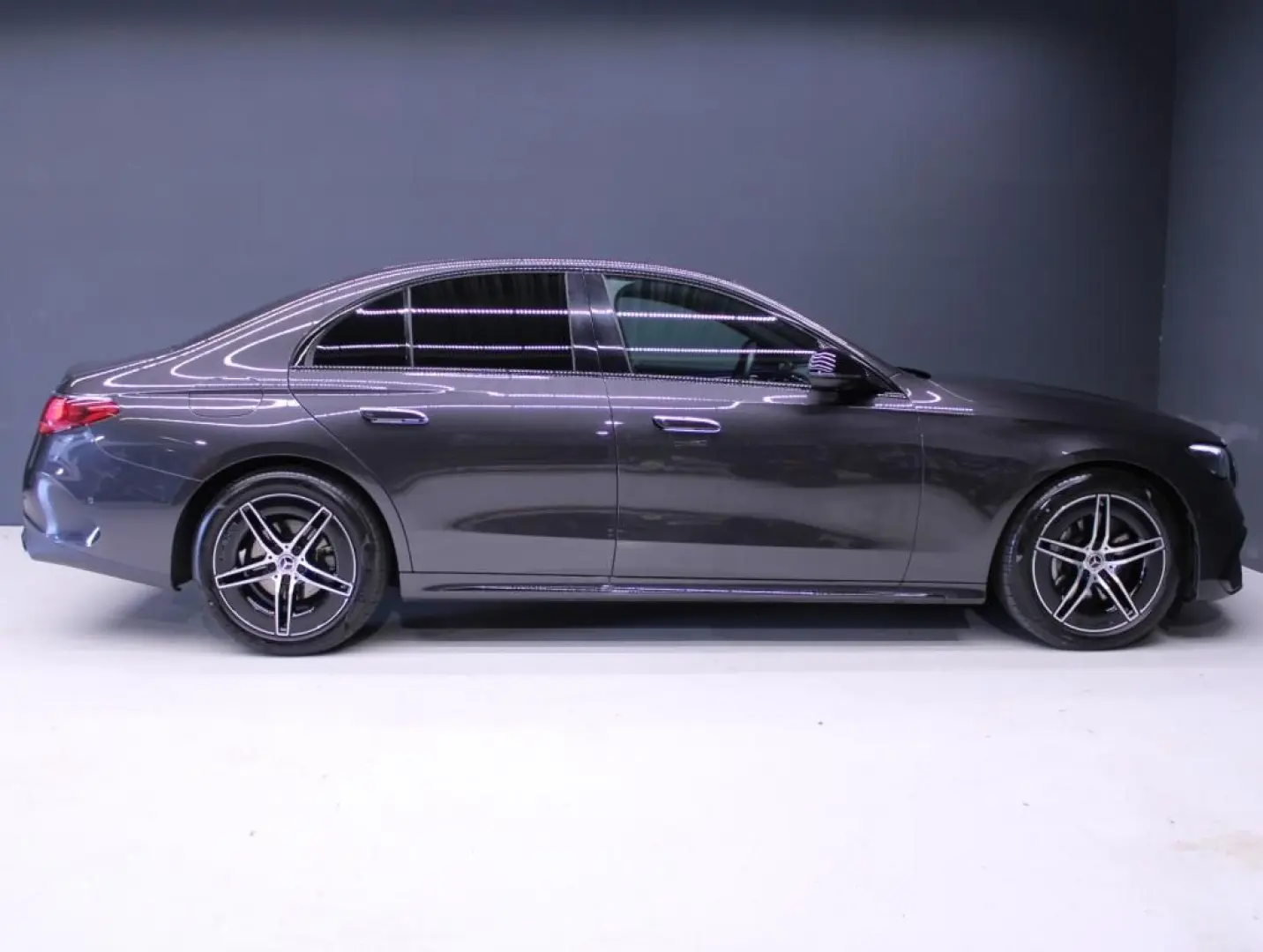 E 220 d AMG+Night+Distronic+Navi+Kamera+MBUX+SHZ