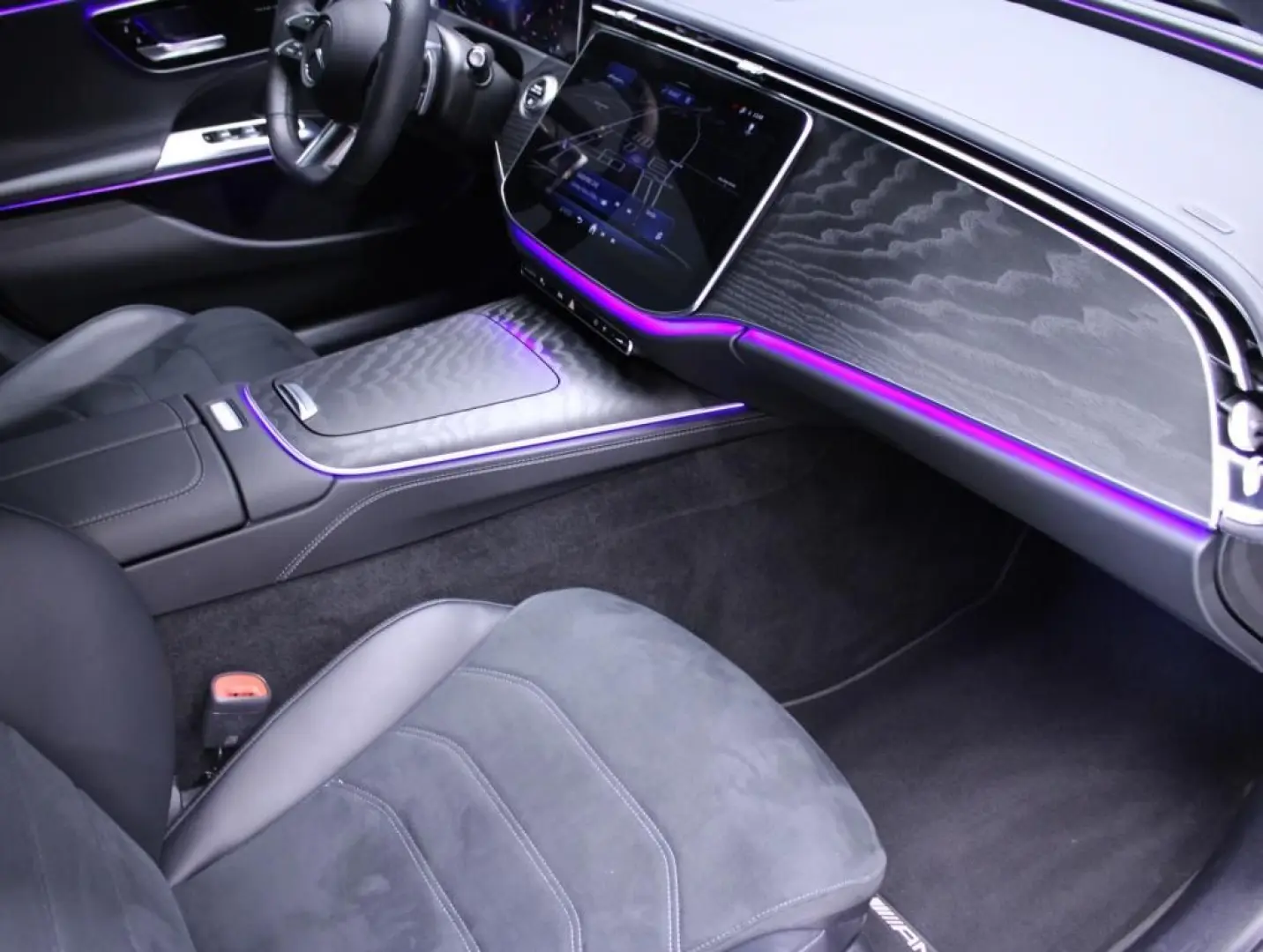E 220 d AMG+Night+Distronic+Navi+Kamera+MBUX+SHZ