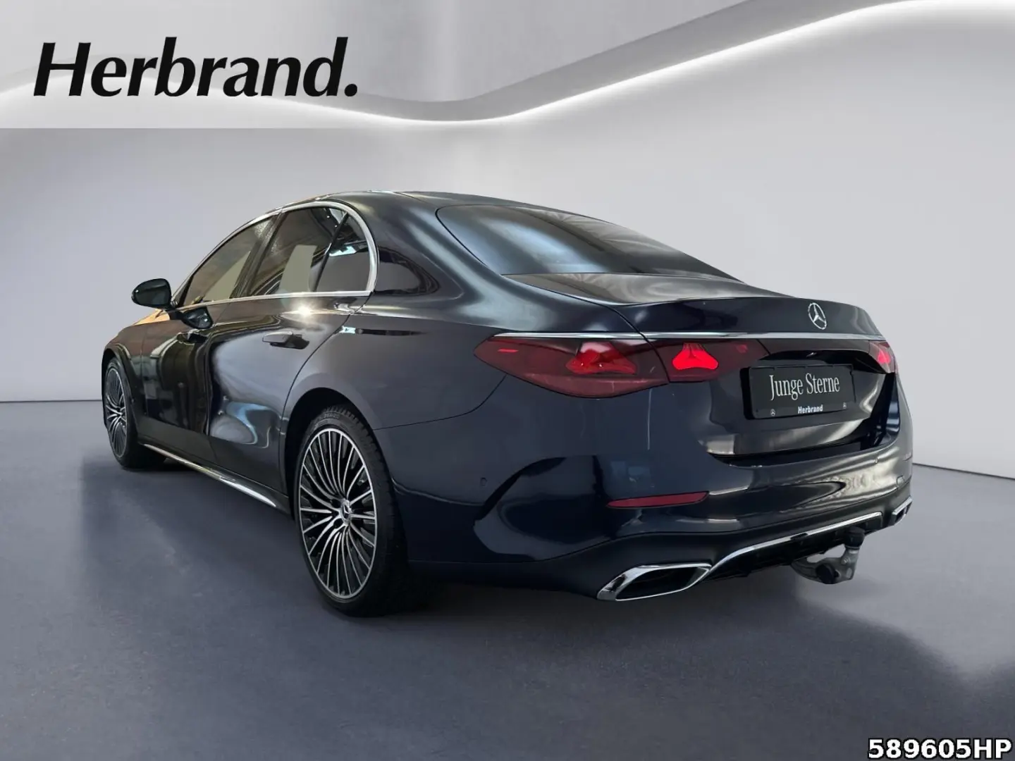 E 220 d AMG  *AHK Digital Light Distronic 360°