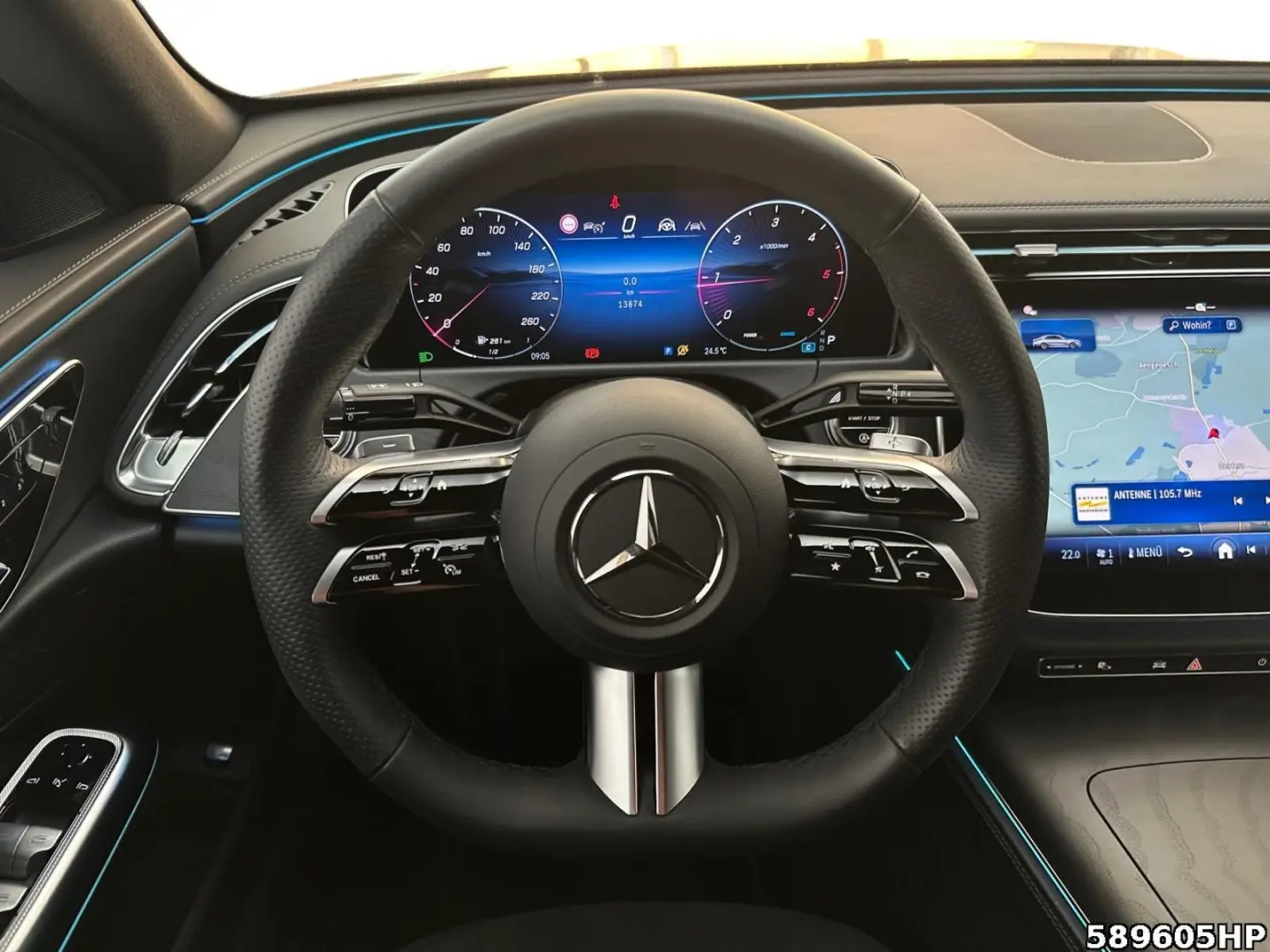E 220 d AMG  *AHK Digital Light Distronic 360°